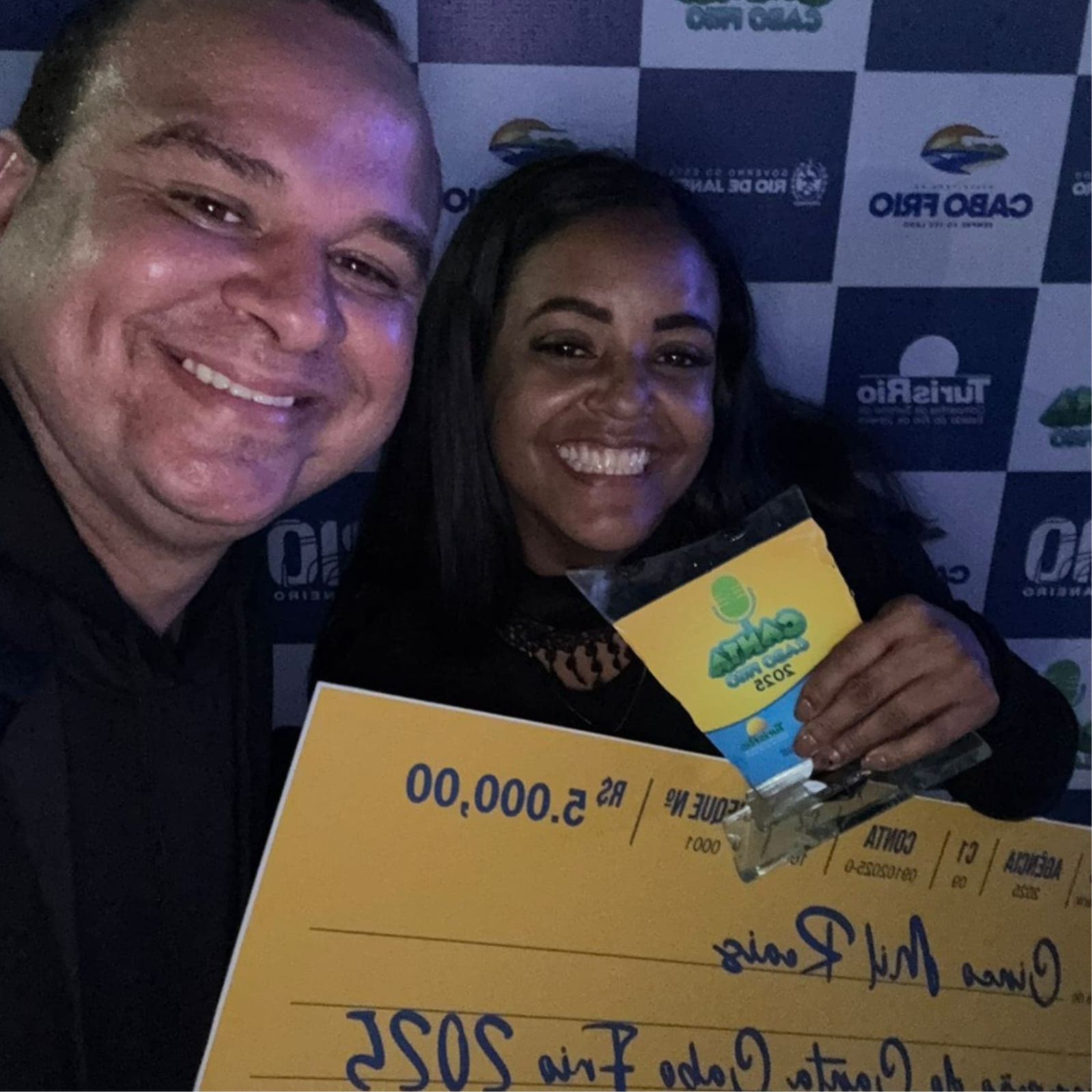 Fernanda Moura é a grande campeã do Canta Cabo Frio 2025