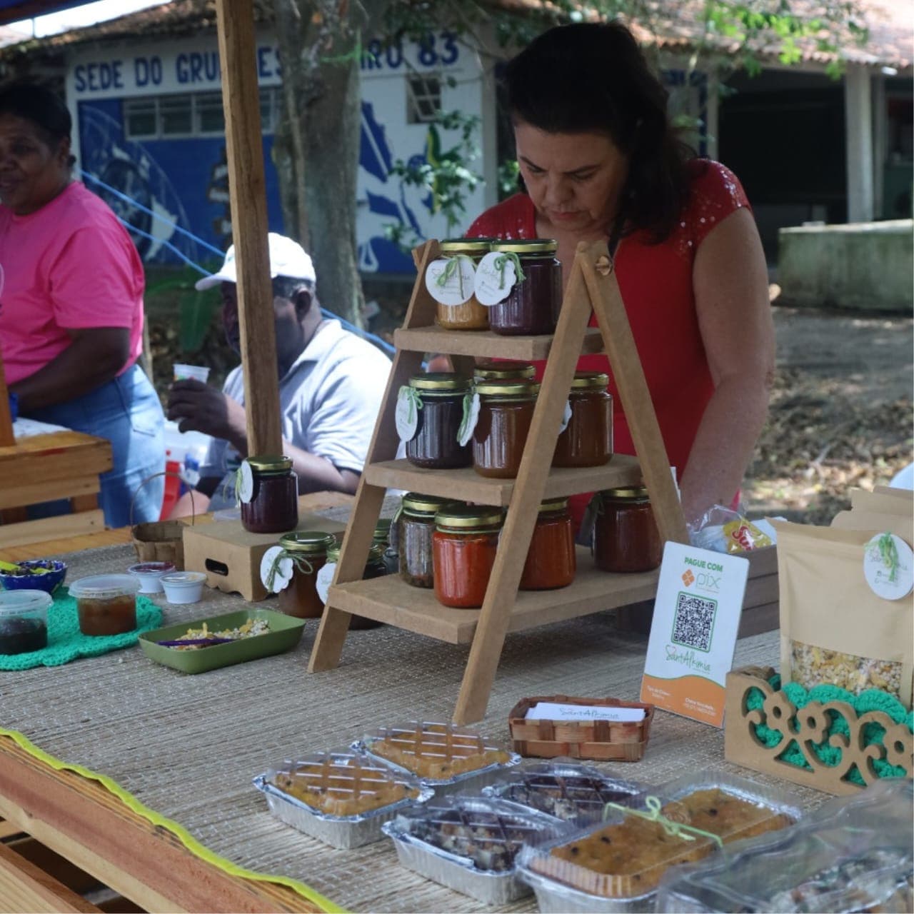 Feira Quilombola celebra Outubro Rosa com arte, música e protagonismo feminino no Horto Municipal